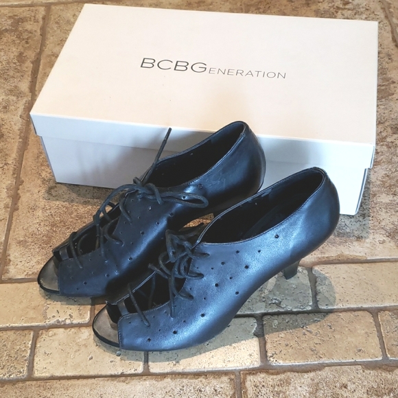 BCBGeneration shoes - Picture 1 of 8